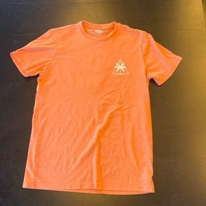 Old Navy Men’s T-shirt - salmon